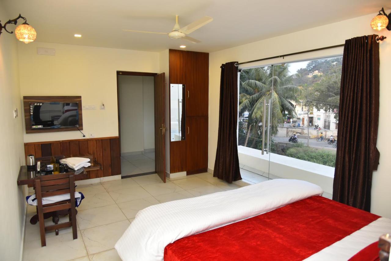Sree Ganesh Inn Пални Экстерьер фото