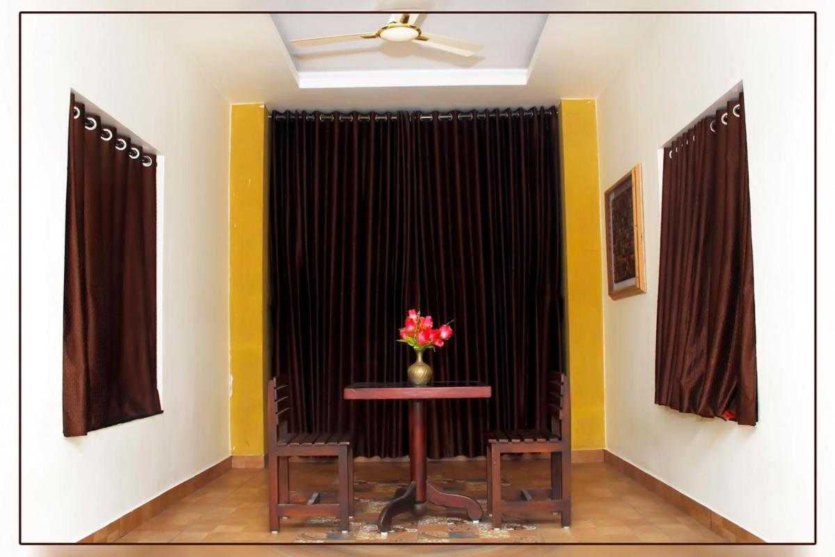 Sree Ganesh Inn Пални Экстерьер фото